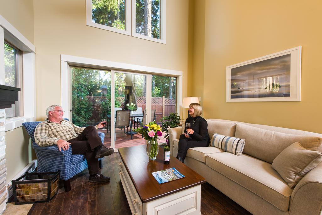 Oceanside Village Resort Parksville Exteriér fotografie