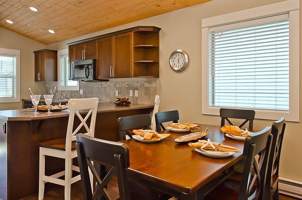 Oceanside Village Resort Parksville Exteriér fotografie